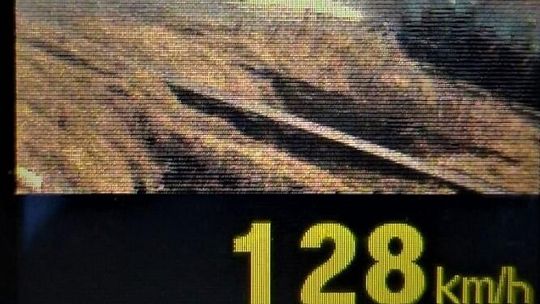 128 km/h w obszarze zabudowanym
