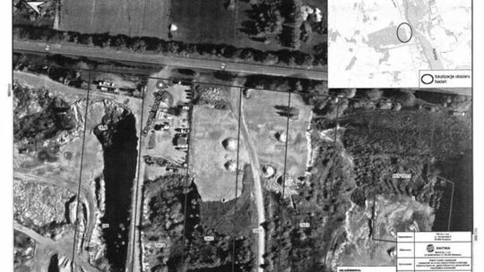 Lotnicze zdjęcie działek, na których ujawniono odpady z raportu zrobionego na zlecenie Strabagu