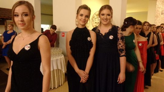 Bal studniówkowy Zespołu Szkół Centrum Kształcenia Rolniczego w Golądkowie