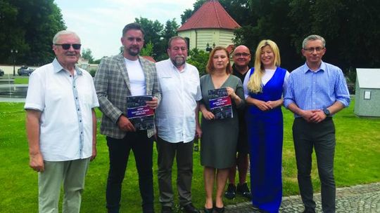 BEZPIECZNA RODZINA W PUŁTUSKU