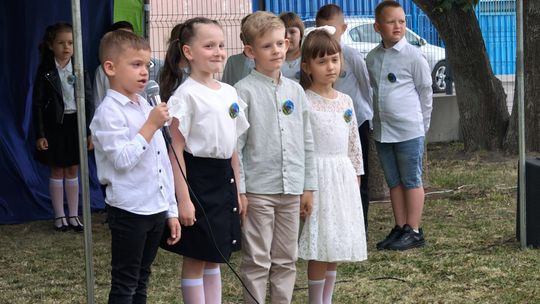 BIEDRONKI POFRUNĘŁY W ŚWIAT