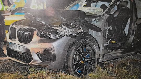 BMW zderzyło się ze zwierzęciem