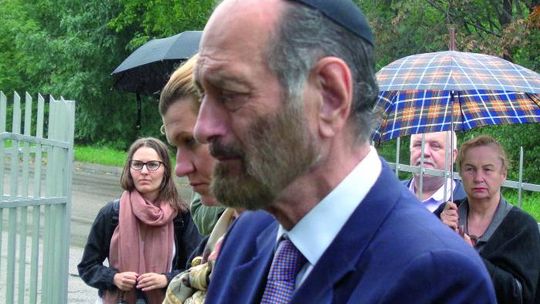 BY POODDYCHAĆ POWIETRZEM DZIADKA I OJCA