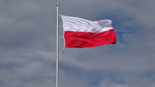 Byciem Polakiem to powód do dumy czy wstydu? – raport psychologów z PAN
