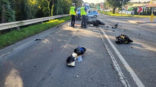 Chciała skrócić sobie drogę, uderzył w nią motocyklista