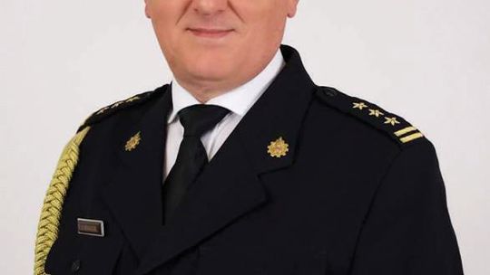 CZŁOWIEK DALEJ CHCE POMAGAĆ