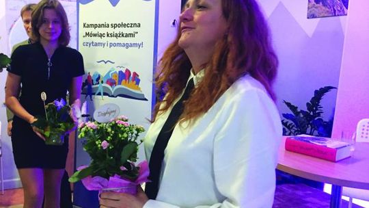 CZYTANIE POMAGA POZNAWAĆ ŚWIAT I LUDZI
