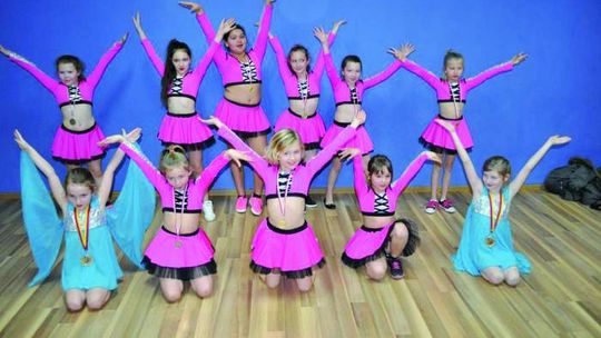 Debiut tancerek z Semiramida dance"