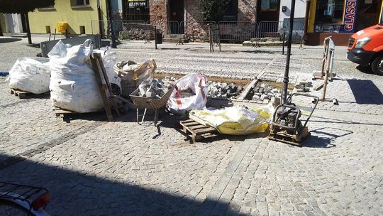 Dlaczego robią przejścia dwuetapowo?