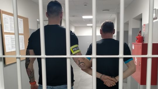 Dwie kradzieże i narkotyki Dwie kradzieże i narkotyki