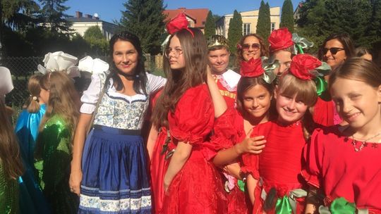 Fotograficzne wspomnienie z Dni Patrona - Barwny Korowód