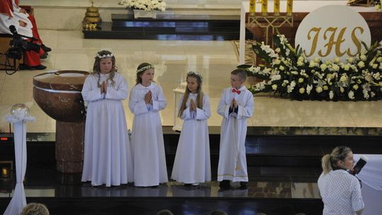 I Komunia św. w parafii Miłosierdzia Bożego na Popławach - fotogaleria