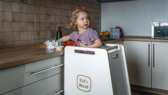 Jaki kitchen helper wybrać? Poradnik dla rodziców + przegląd modeli