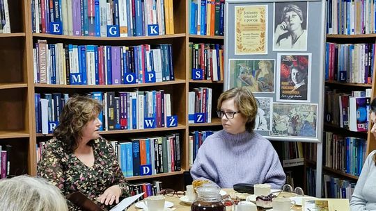 Jesienny wieczór z poezją