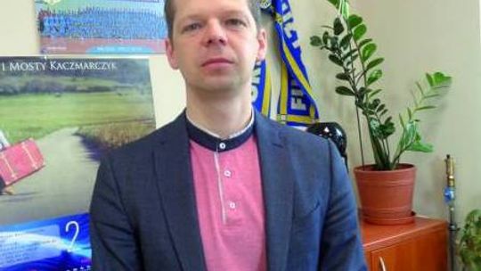 JEST PRZYCHYLNOŚĆ