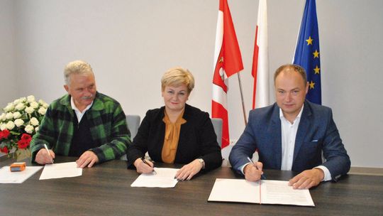 Jest umowa na Białowieską