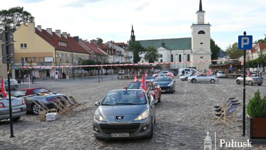 Kabriolety ponownie na pułtuskim Rynku