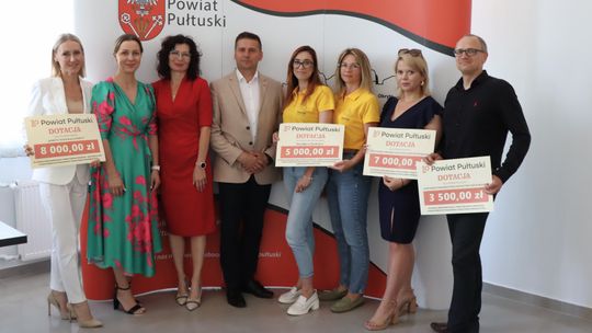 Kolejne umowy z przedstawicielami NGO podpisane