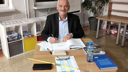 KSIĄŻKA JEST TROCHĘ SPECYFICZNA