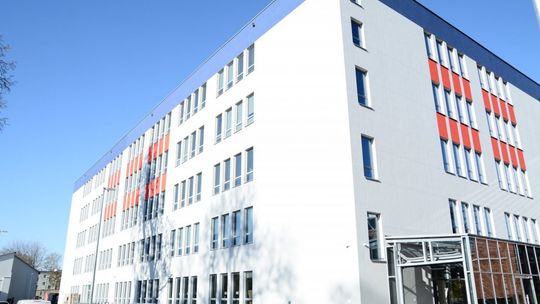 LEGIONOWO. Kierowca Uber`a bawił się “ptaszkiem” pod szpitalem