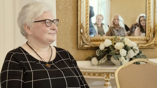 LIDIA ZNAKOMITĄ POETKĄ JEST