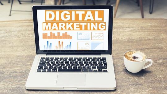 Lokalny marketing internetowy – jak skutecznie promować firmę w swoim mieście?