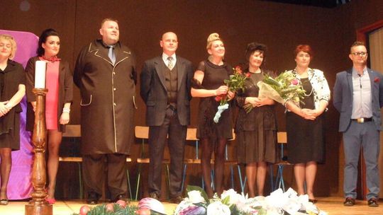"Mąż zmarł, ale już mu lepiej" - Teatr Cioci Heni z Szelkowa - Konkurs PTA-K