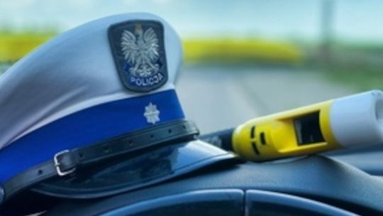 Mężczyzna z promilami a kobieta z zakazem