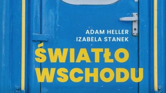Między Wschodem a Zachodem. Literackie poszukiwania Adama Hellera