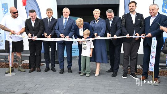 MIESZKAŃCY BLOKÓW PRZY UL.TEOFILA KWIATKOWSKIEGO  14 ODEBRALI KLUCZE DO SWOICH MIESZKAŃ