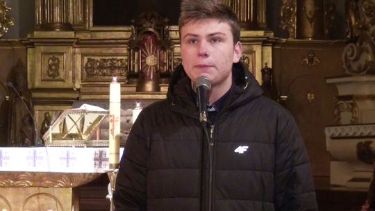 Młodzież LO patriotycznie