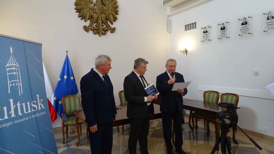 Na drogi i urząd gminy