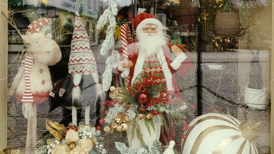 NA ŚWIĘTOJAŃSKIEJ ŚWIĄTECZNIE