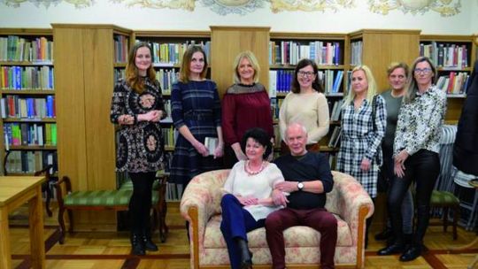 NAD WSZYSTKIM CZUWA GOSPODARZ DOMU