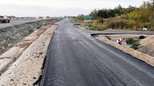 NAJKRÓTSZA ŚCIEŻKA ROWEROWA W POLSCE. Jak zdemolować życie mieszkańcom?
