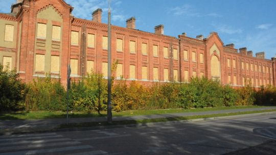 Najpierw kupili, teraz sprzedają