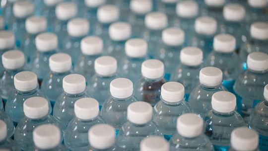 Nakrętki plastikowe – Właściwości i zastosowania