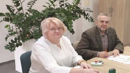 Nie chcą puścić skarbniczki na emeryturę?