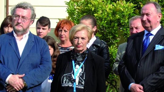 Niedowierzanie i smutek