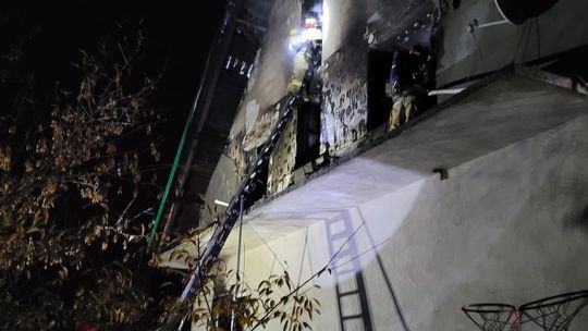 Nocny pożar domu jednorodzinnego na Popławach