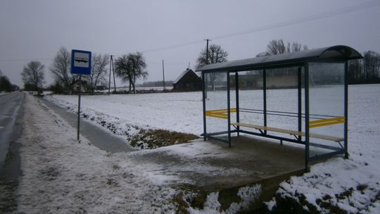 Nowa wiata przystankowa