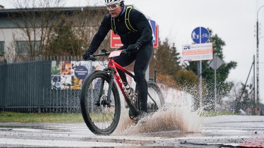 NOWY DWÓR MAZ. Na głodzie i w chłodzie: START MAZOVIA MTB MARATHON
