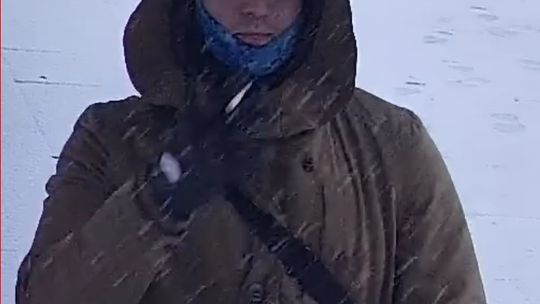 NOWY DWÓR MAZ. ROZPOZNAJESZ SPRAWCĘ KRADZIEŻY ROWERU?