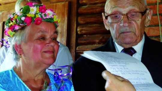 On młody, a ona jeszcze młodsza