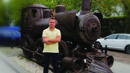 PAROWÓZ JUŻ SIĘ SZYKUJE DO DROGI