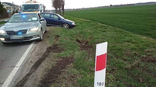 Pijany kierowca chciał przekupić policjantów