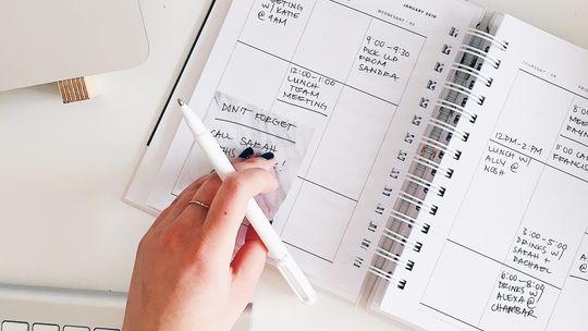 Podatek VAT a formularz VAT-R – co należy wiedzieć? Status podatnika czynnego