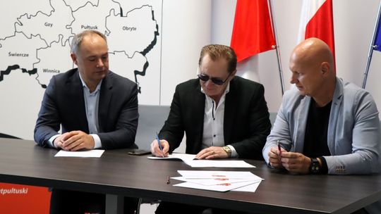 Podpisanie umów na dwie inwestycje drogowe w Powiecie Pułtuskim