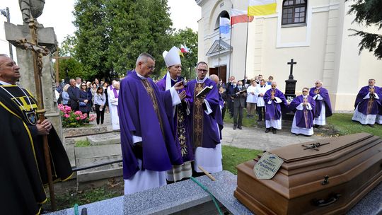 Pogrzeb ks. kanonika Kazimierza Pawłowskiego