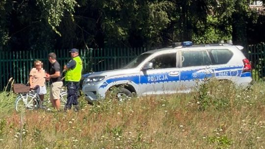 Policjanci biorą udział w poszukiwaniu pumy